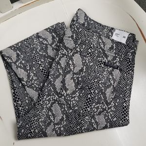 Hudson snake print size 26 super skinny pants